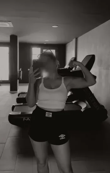Ailsa, 25