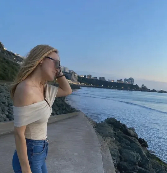 Amber, 19