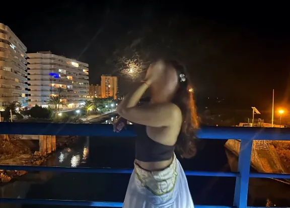 Evie, 18