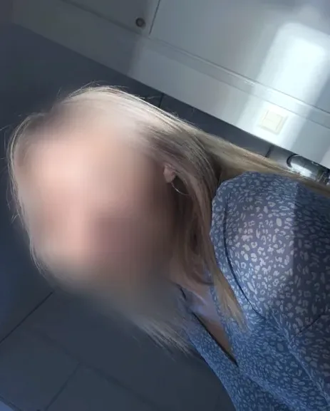 Holly, 19