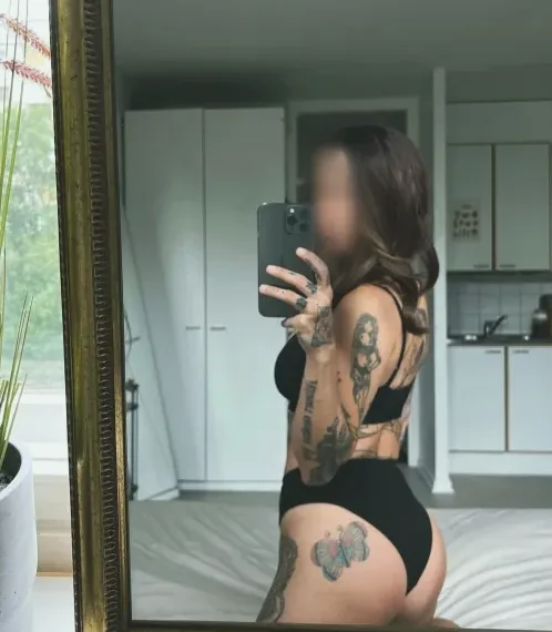 Kayleigh, 27