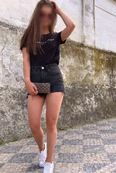Rachel, 33