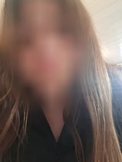 Sadia, 27