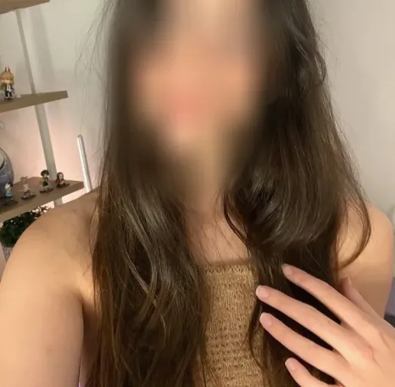 Sarah, 31